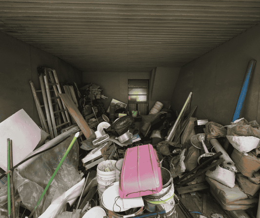 Keller entrümpeln: So machst du aus Chaos nützlichen Raum